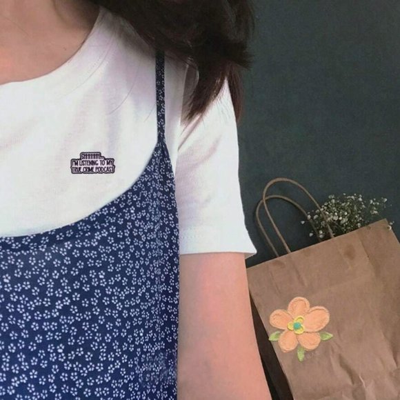 💚 2 for $20 💚 True Crime Podcast - Murderino - Novelty Enamel Pin - Picture 4 of 10
